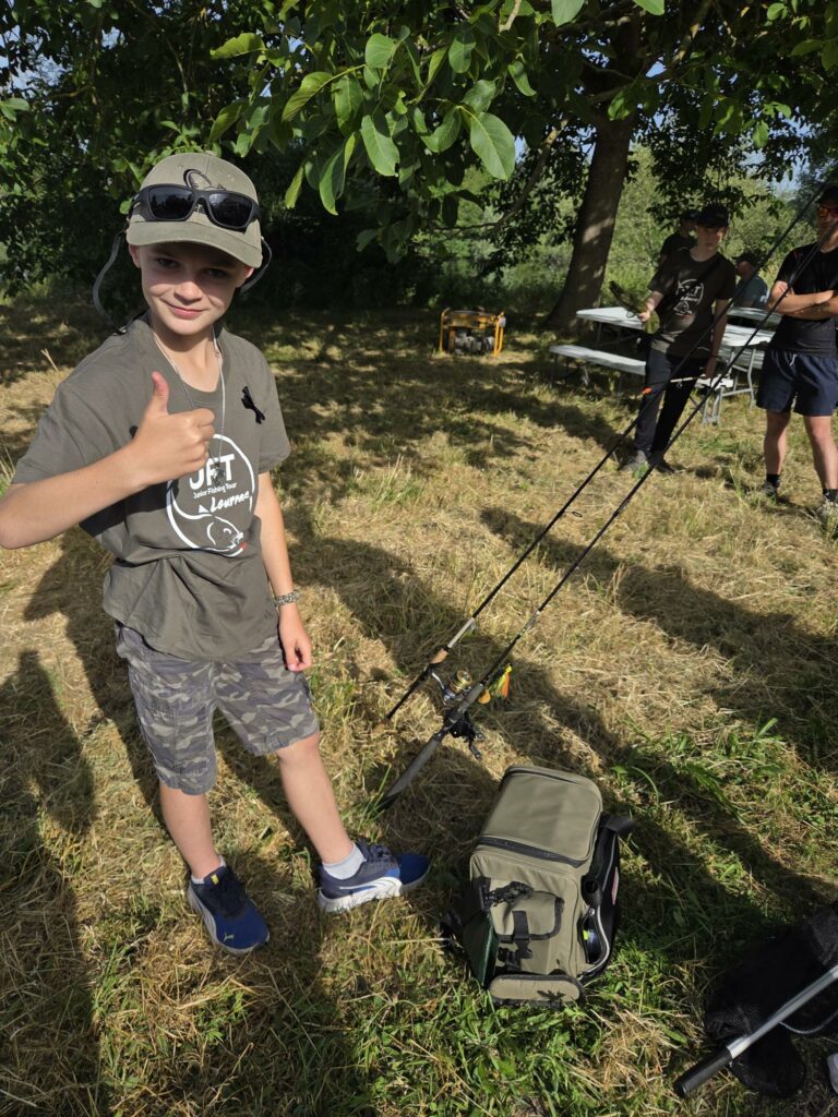 Photo publiée avec l'autorisation expresse de son auteur Joffrey GRIMONT et avec l'autorisation expresse des représentants légaux de la personne mineure représentée de ne pas anonymiser (par "floutage") son identité - tous droits réservés à l'auteur et à la personne au regard du droit à l'image en vigueur en France : reproduction, réutilisation ou modifications strictement interdites, passibles de poursuites pénales. Consultez notre politique de confidentialité et nos mentions légales. Merci de votre compréhension. Avertissement : le web est devenu dangereux depuis l’avènement des robots (IA). Ne négligez pas vos droits humains. Protégez-vous ainsi que ceux qui vous sont chers !